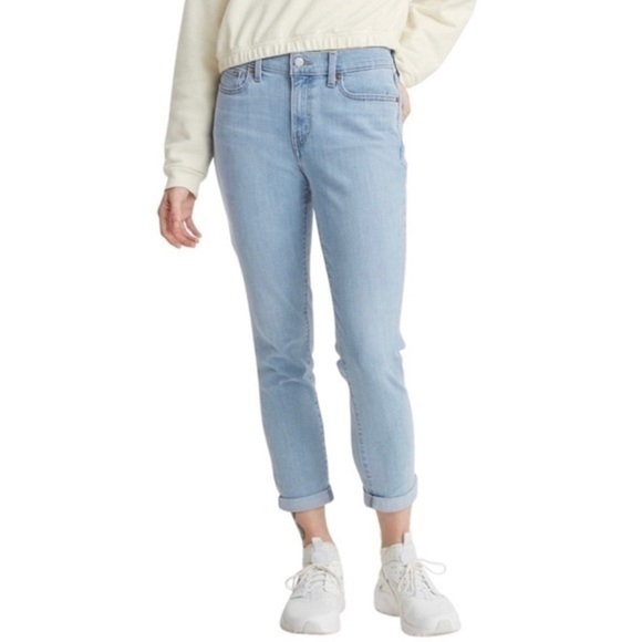 Levi's Denim - 3/$15 ☮️ Levi’s Light Wash Denim Boyfriend Jeans